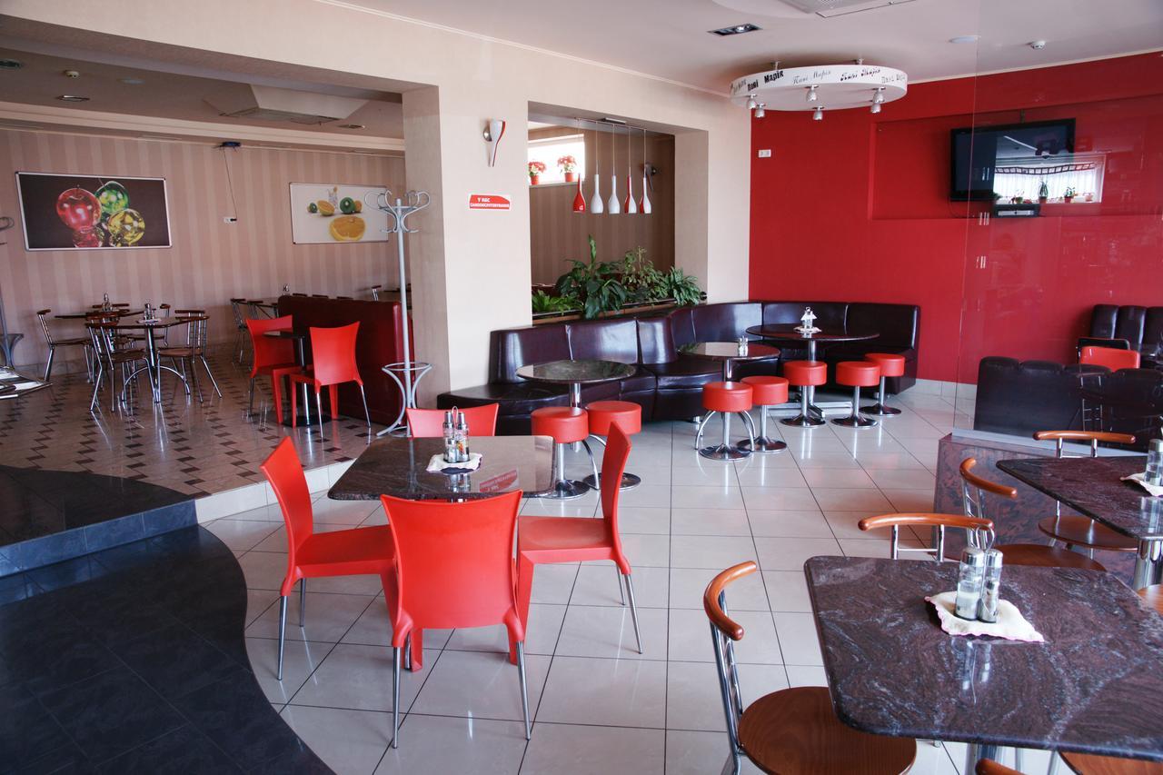 Hotel Serpanok Técső Kültér fotó